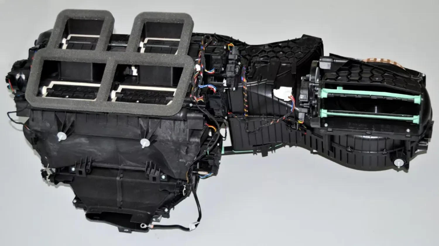  Глобальный рынок автомобильных климатических систем до $104,9 млрд к 2034 году